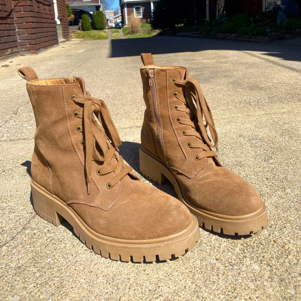 Crown Vintage Telinda Combat Boot Size 9 1/2